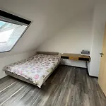 Wunderschoene Und Helle Appartement